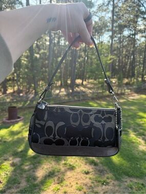 Coach Signature Demi